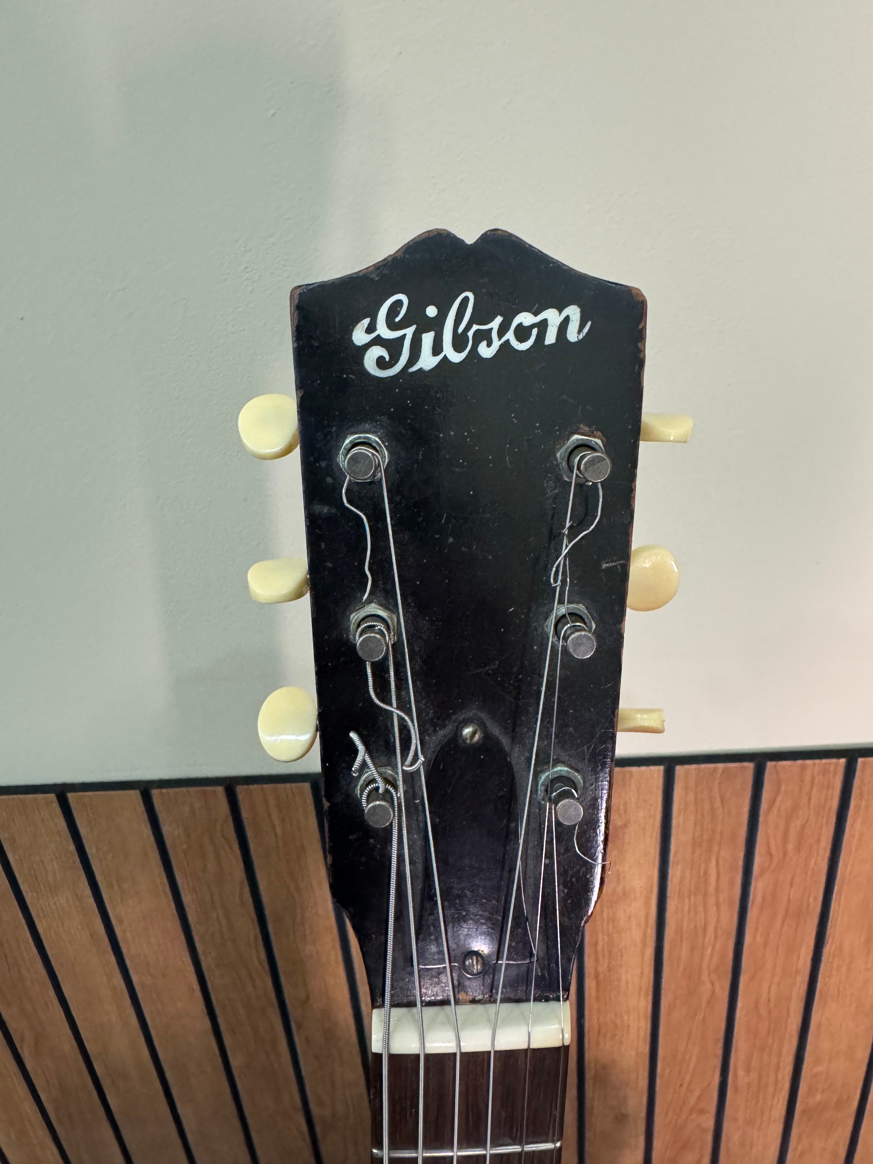 1936 Gibson L00