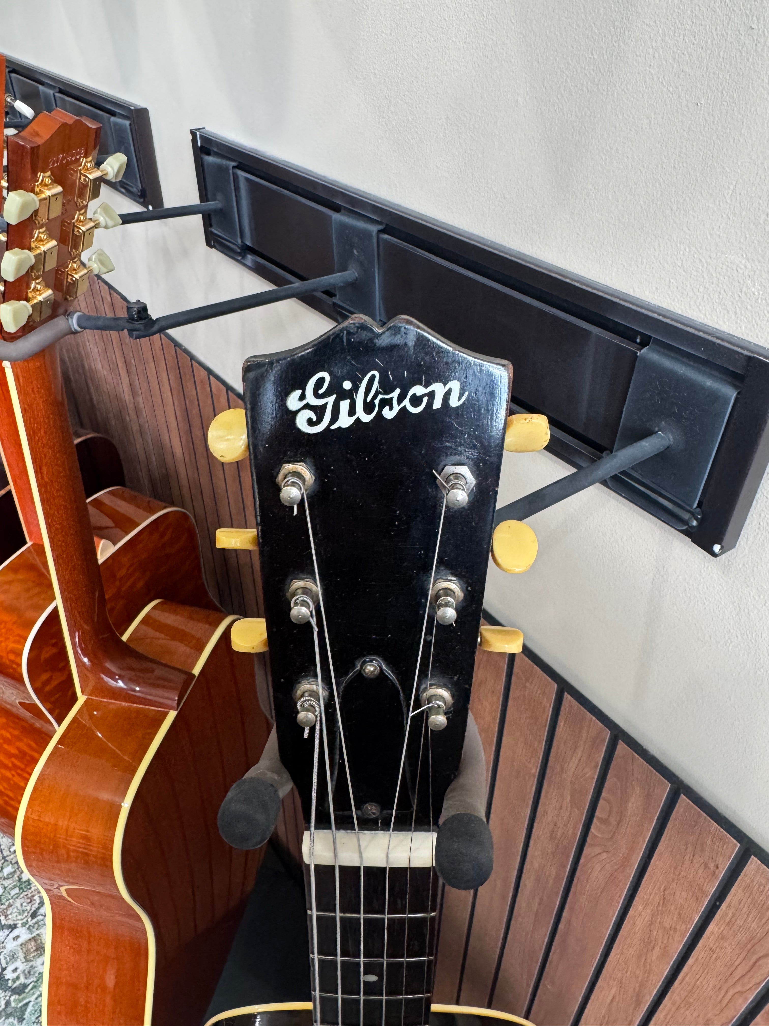 1936 Gibson L00