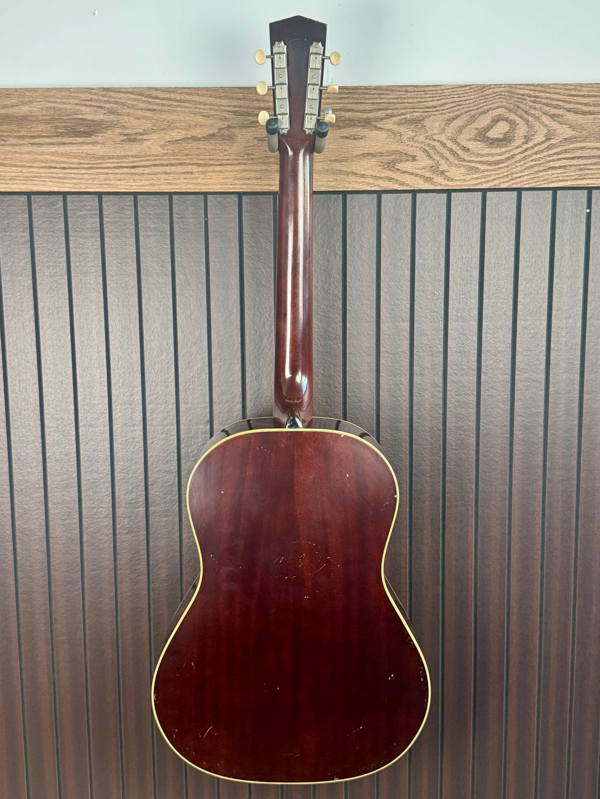 NEW Atkin Mojo City Forty Two LG-42