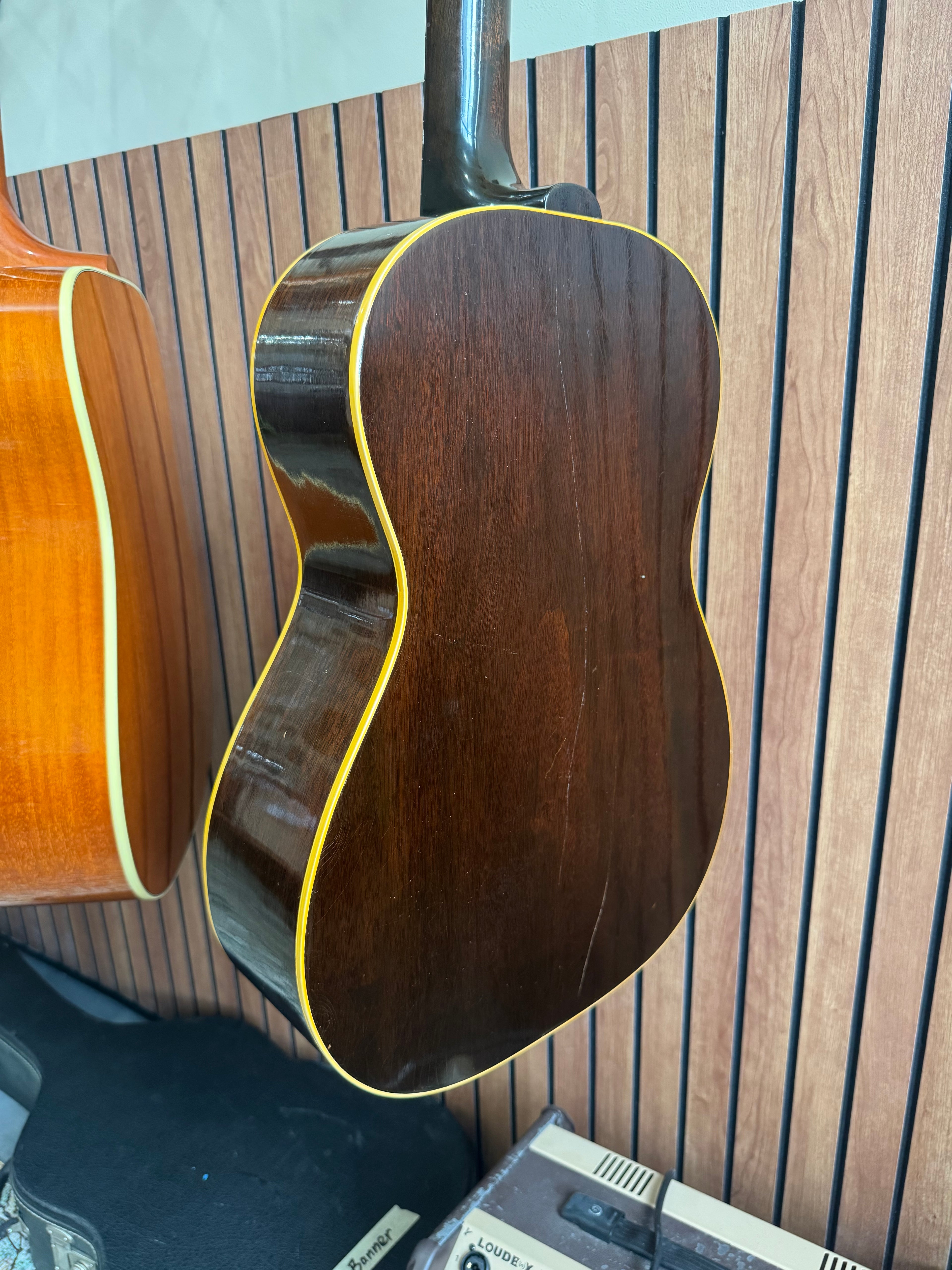 1944 Banner Gibson LG-2