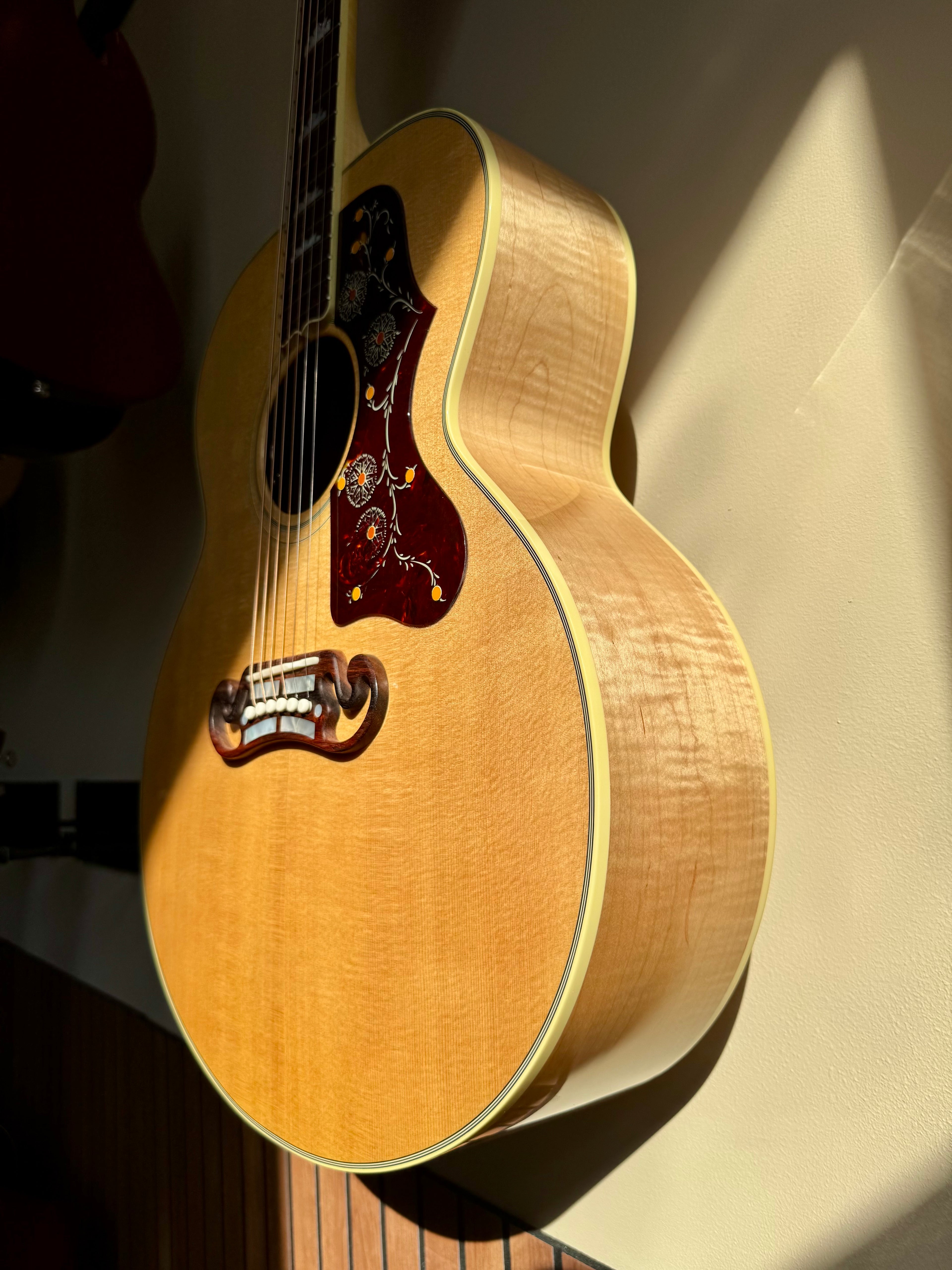 2024 Gibson SJ-200
