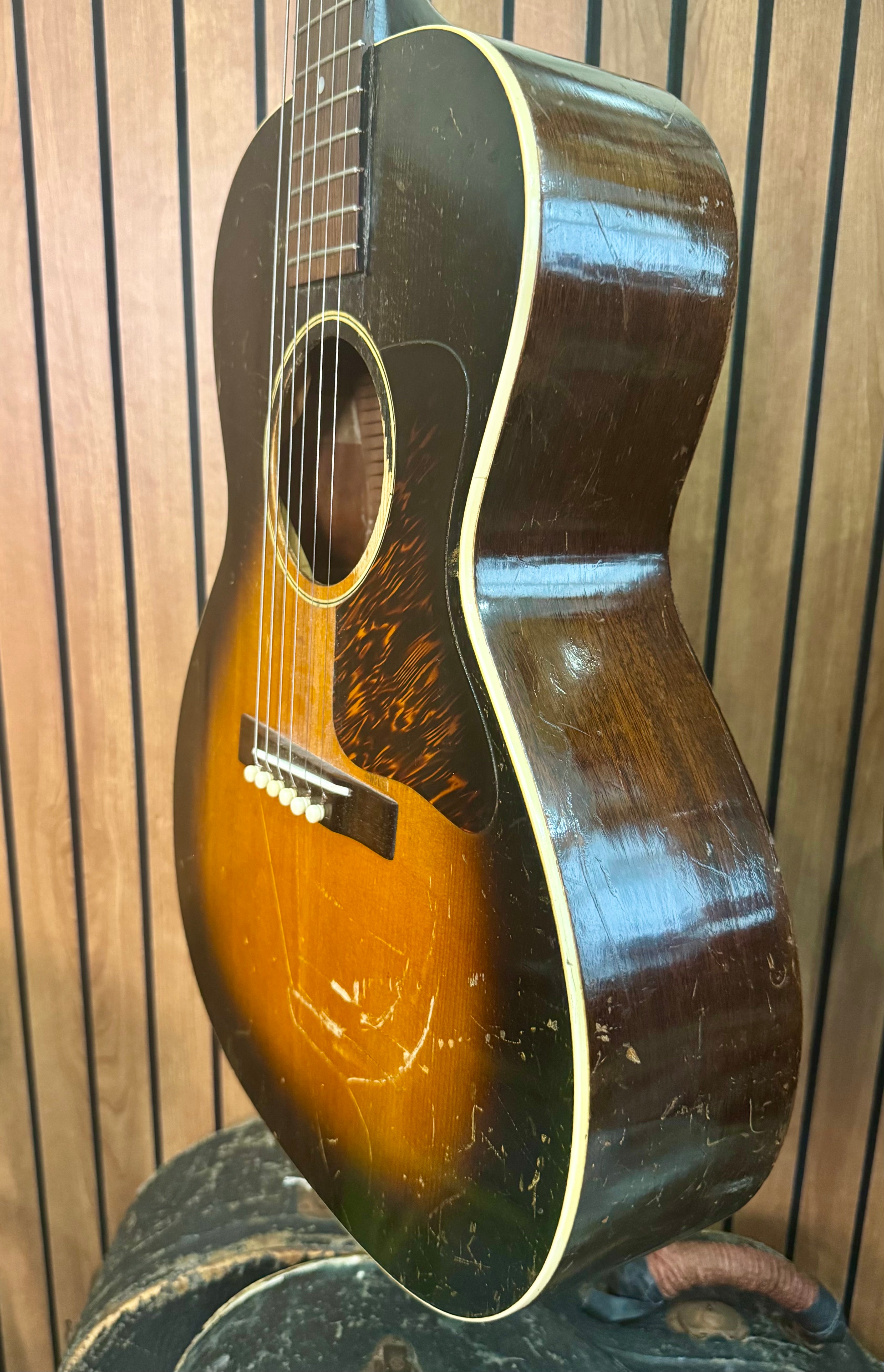 1936 Gibson L00