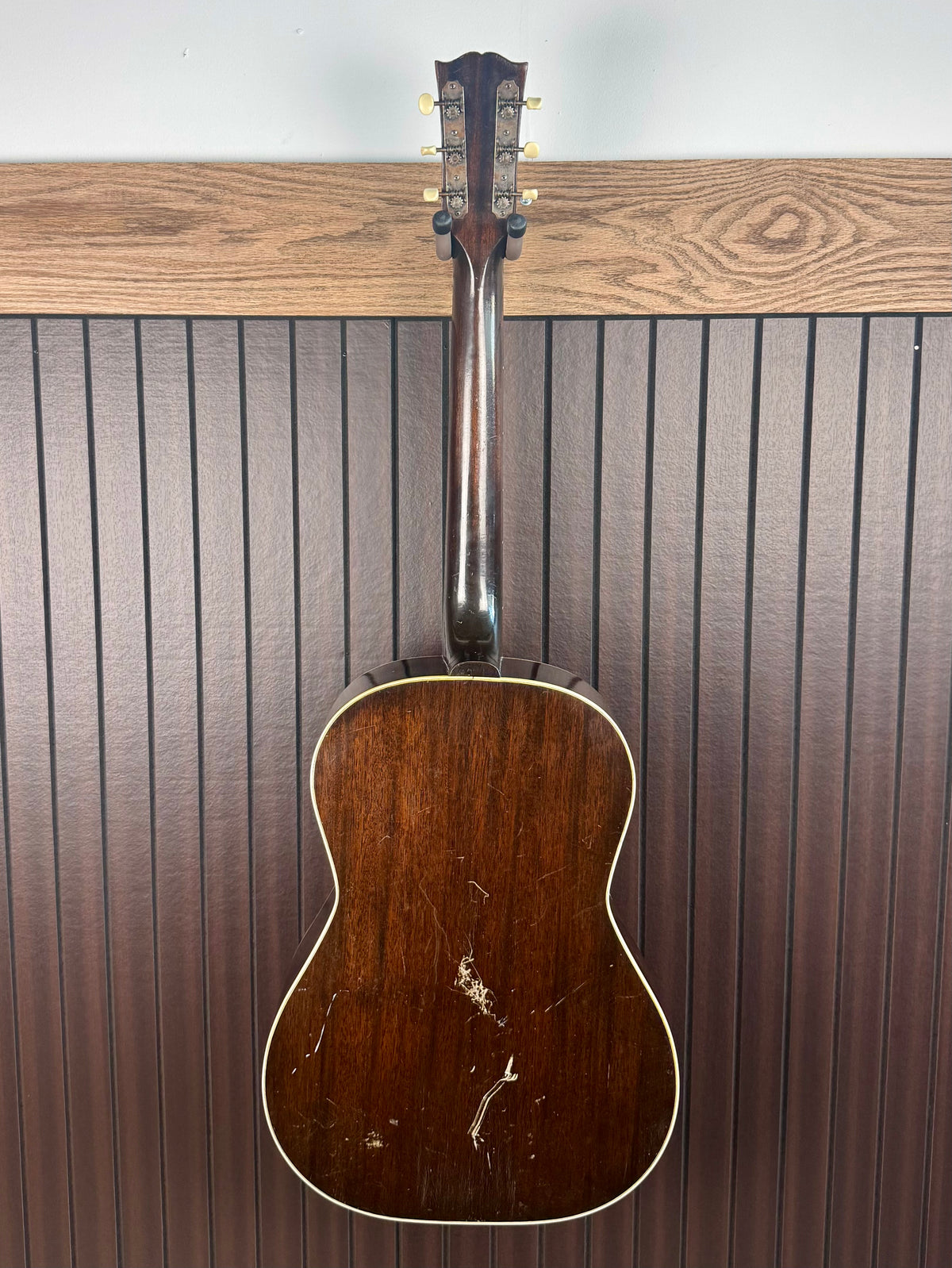 1943 Gibson Banner LG-2 Adirondack Spruce Top