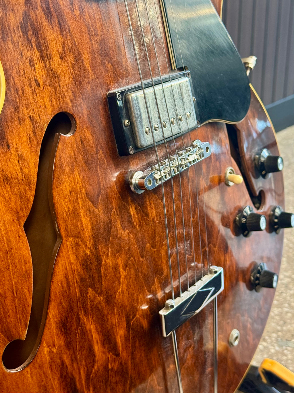1975 Gibson ES-335