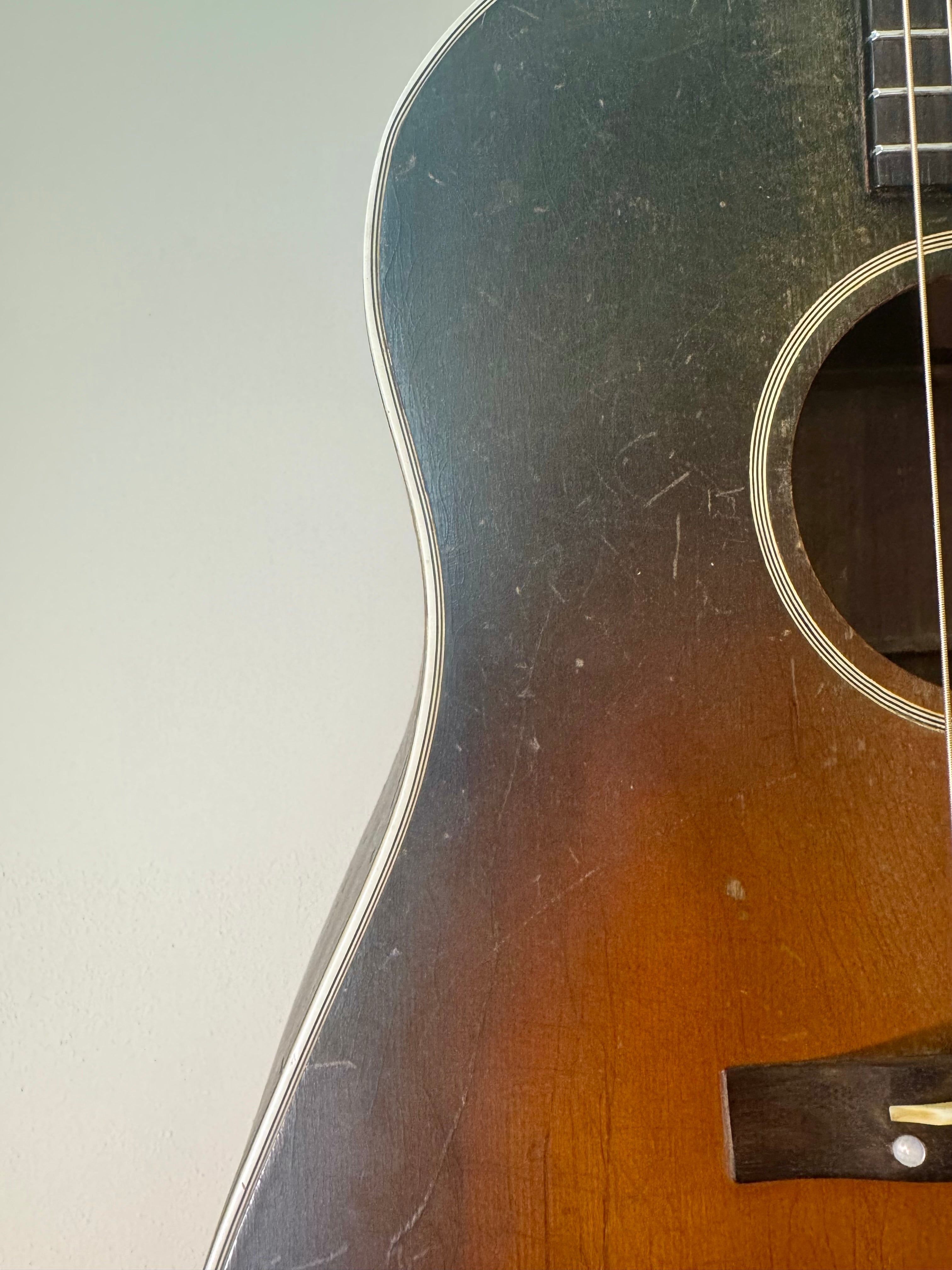 1943 Banner Gibson J-45