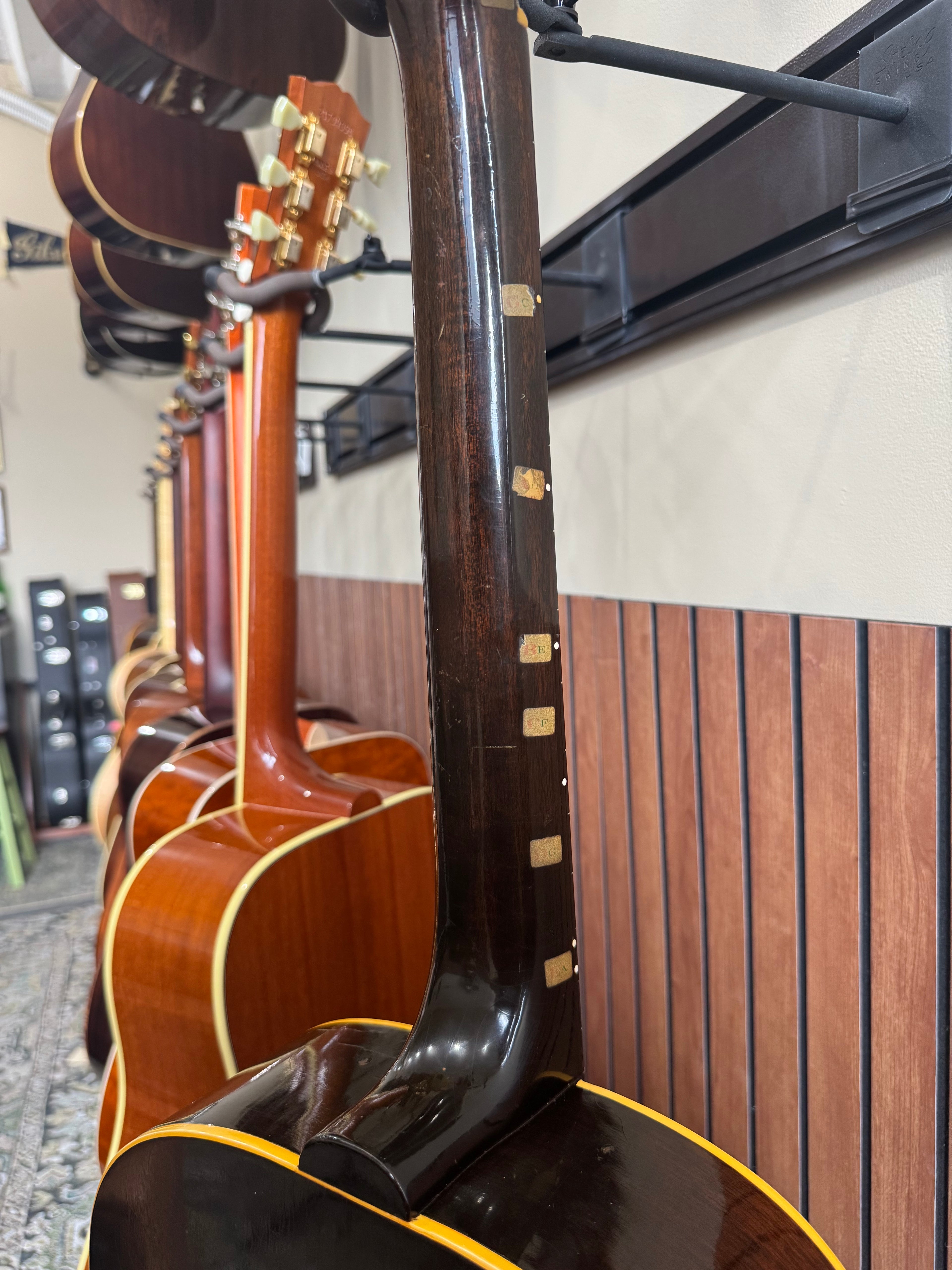 1944 Banner Gibson LG-2