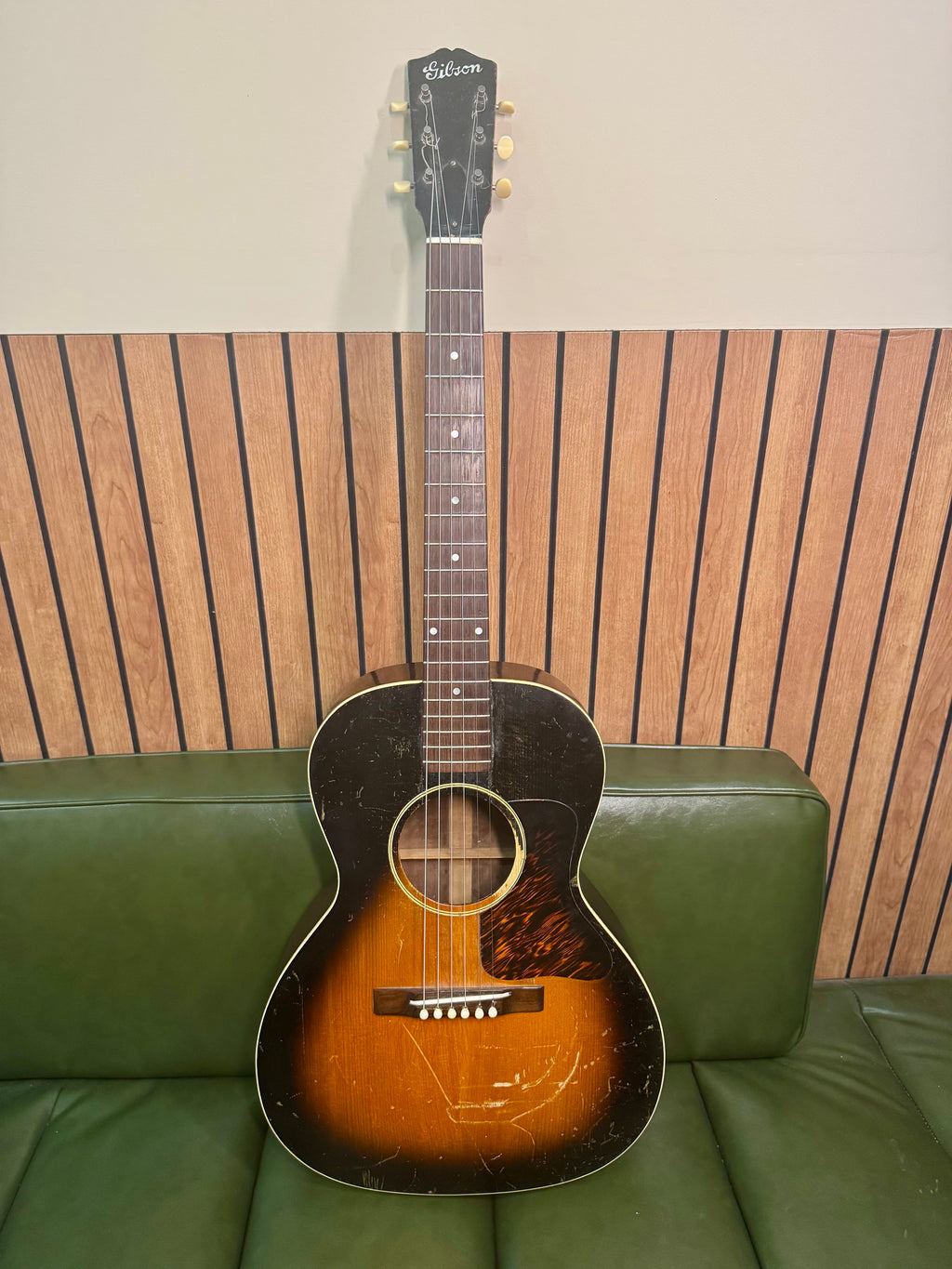 1936 Gibson L00