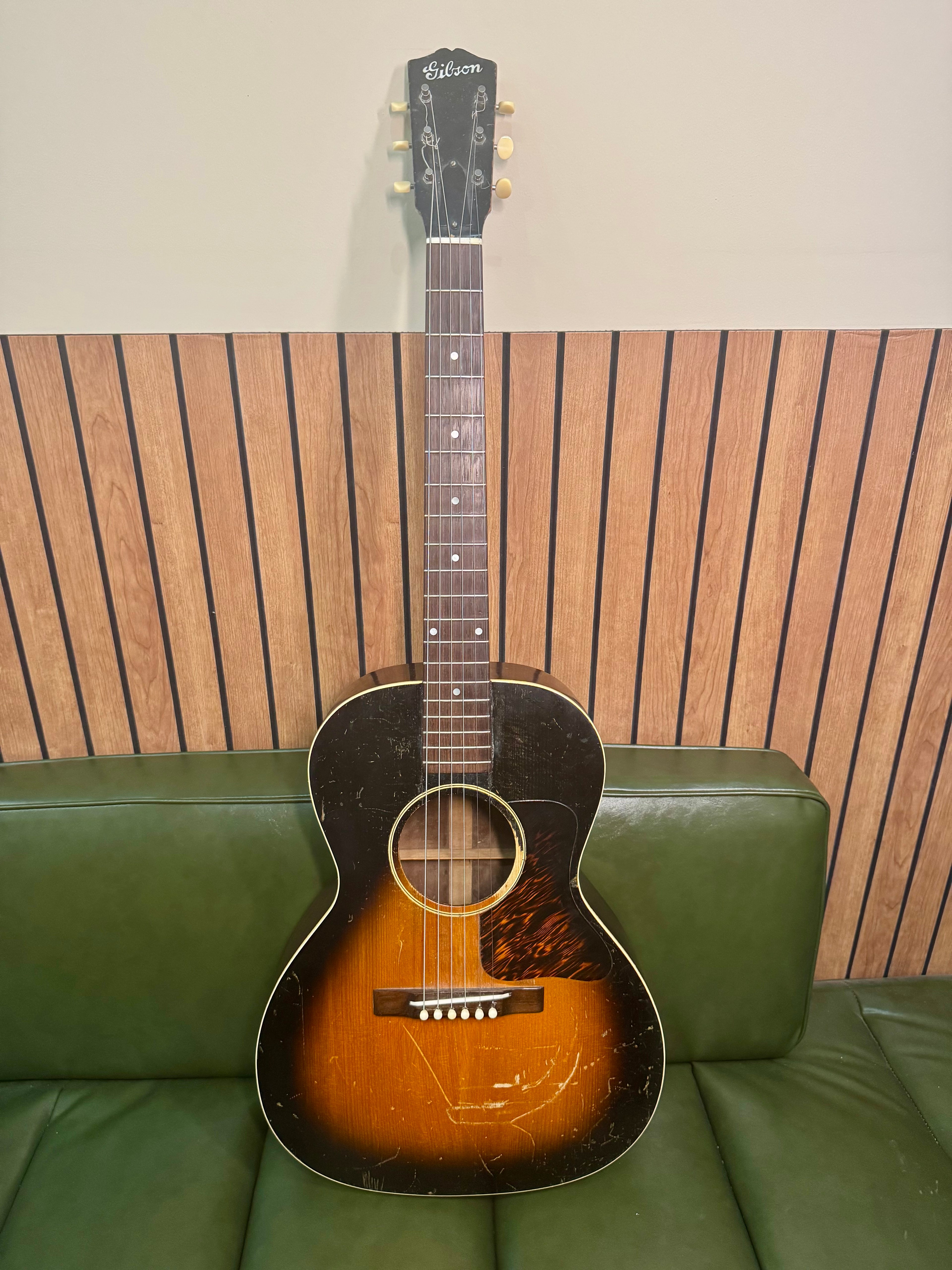 1936 Gibson L00