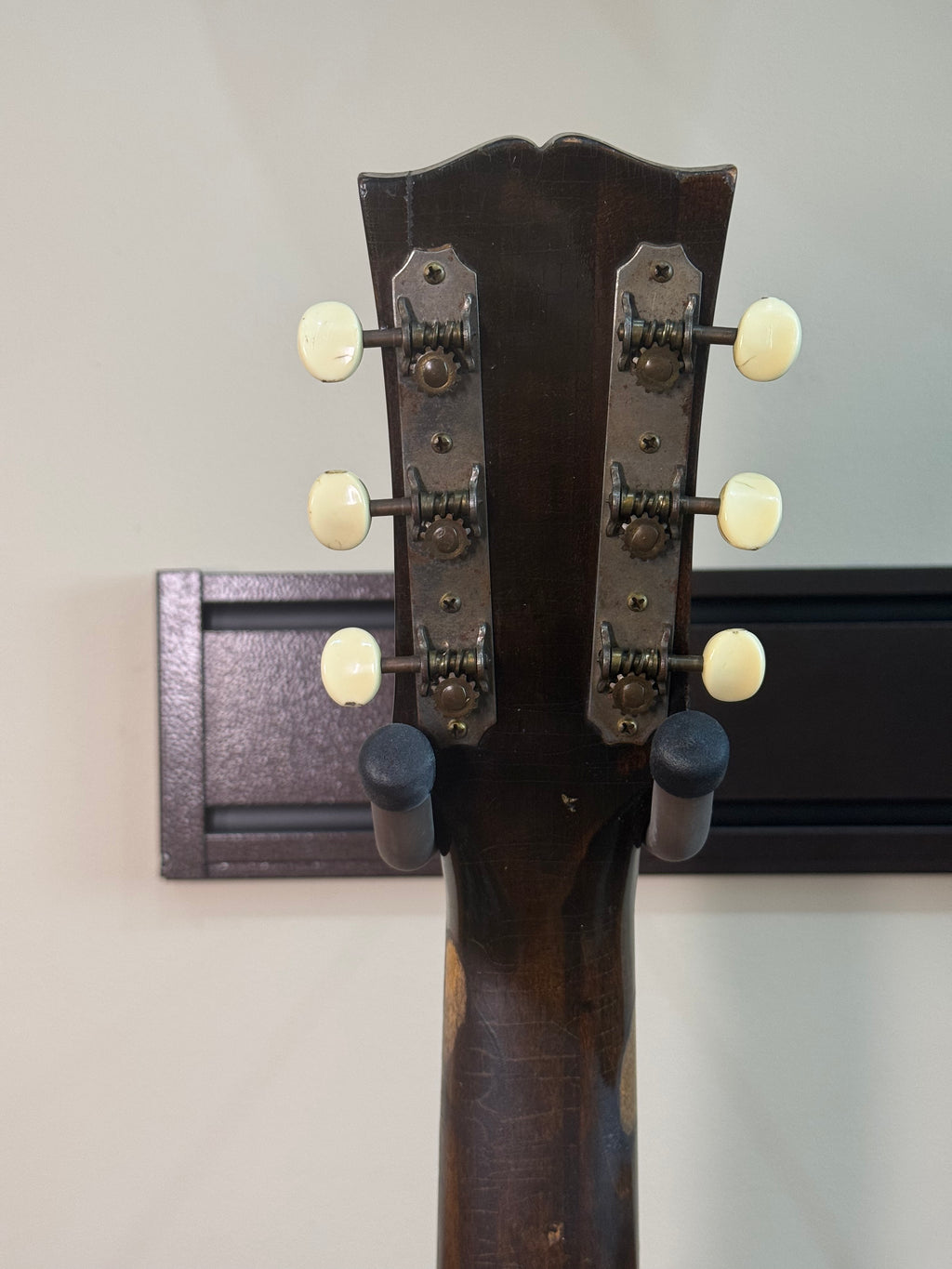 1944 Maple Banner Gibson J-45