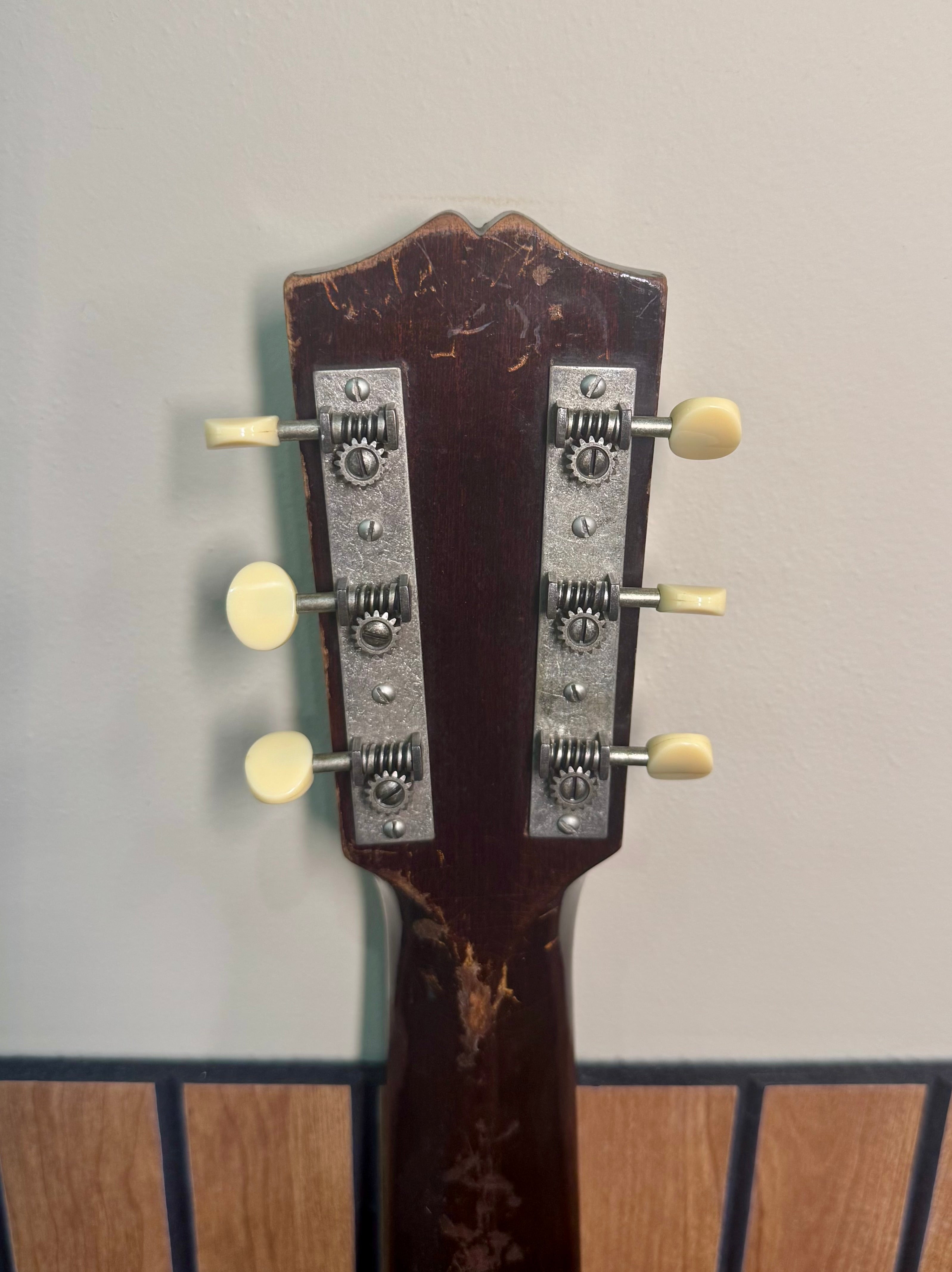 1936 Gibson L00