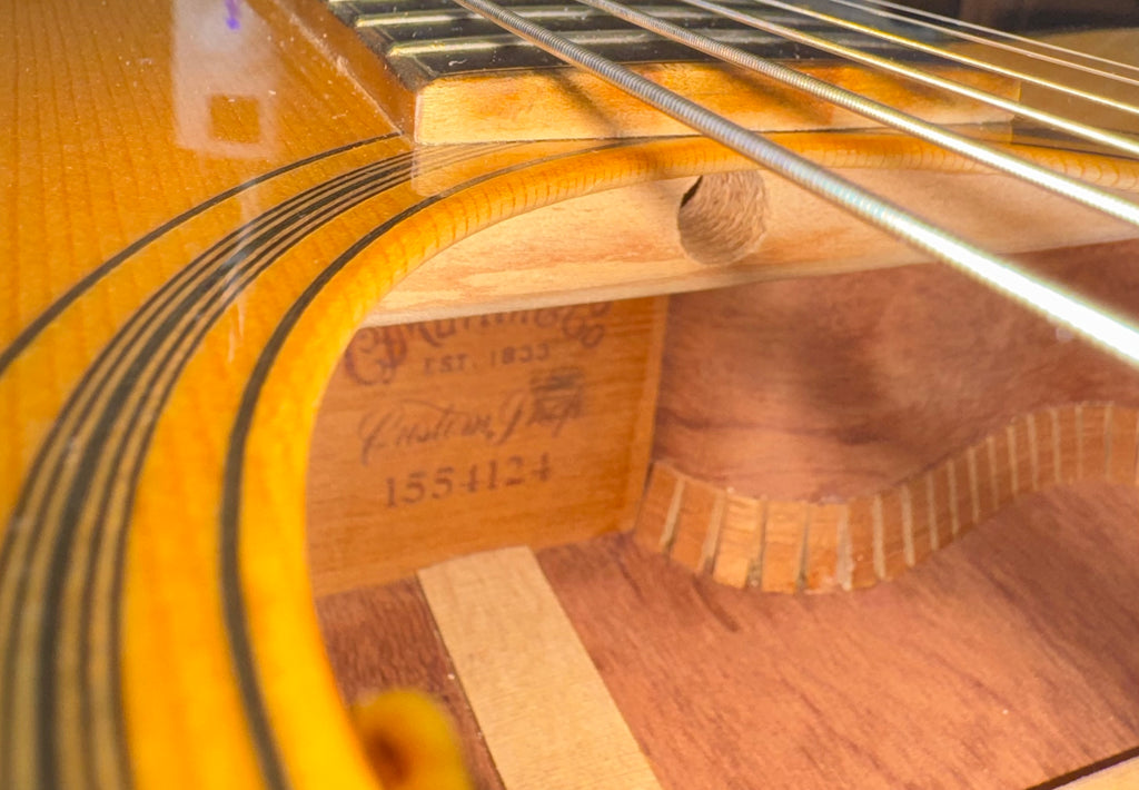 Martin Custom Shop 00-18V Cutaway – Premium Engelmann / Quilted Bubinga